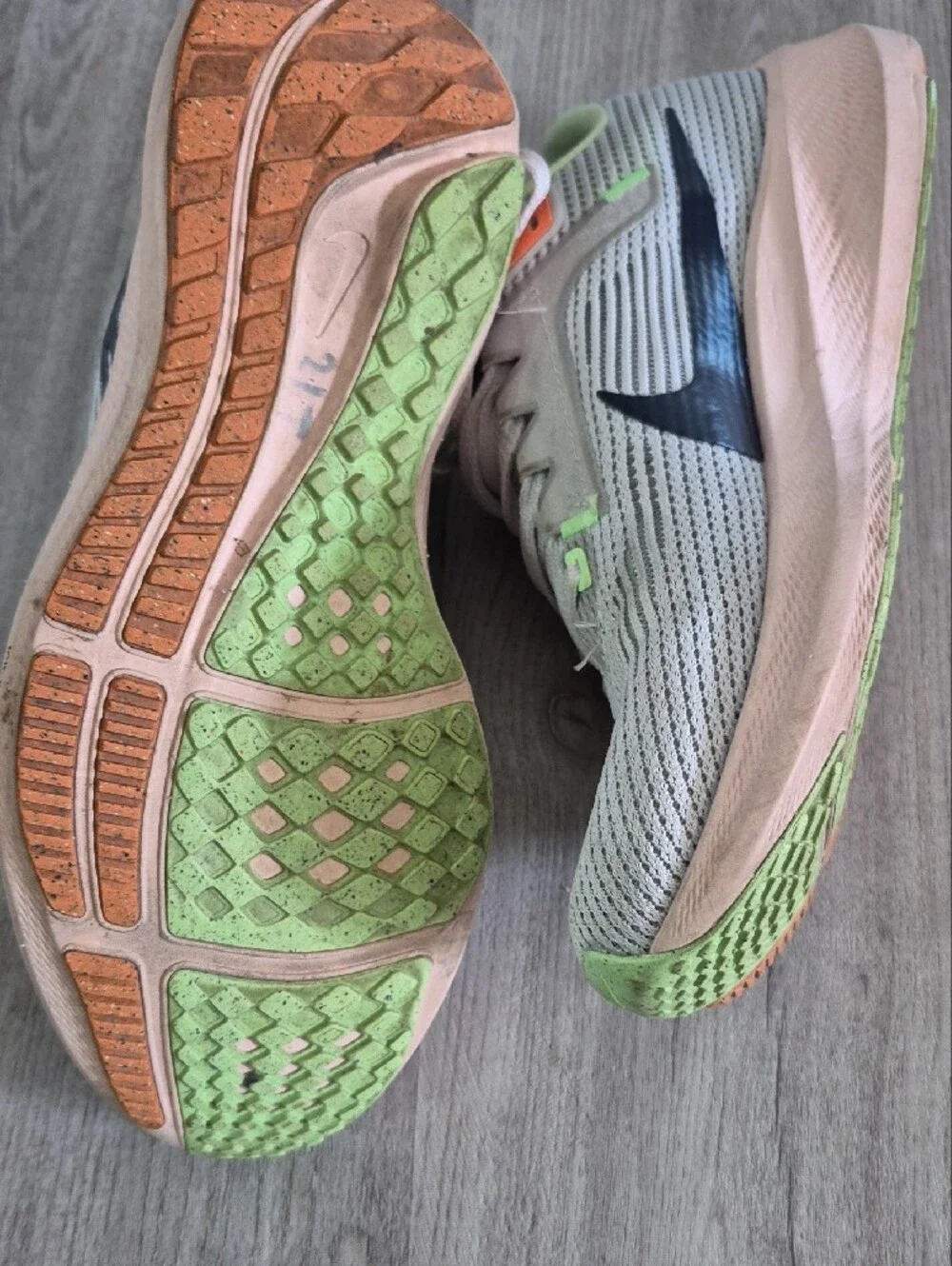 Nike Men’s Air ZOOM Running Sneakers in Light Gray, Lime and Orange